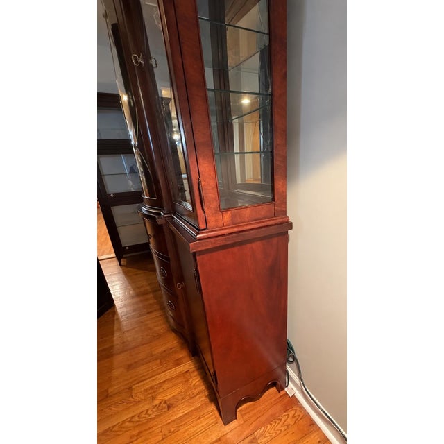 Traditional Late 20th Century Broyhill 100th Anniversary Collection Mahogany & Burl China Cabinet Breakfront For Sale - Image 3 of 10