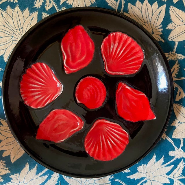 Vintage French Majolica Oyster Plates attributed to Elchinger, 1960s, Set of 6 For Sale - Image 3 of 12