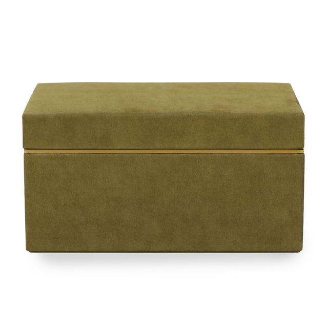 The Pisa Storage Box keeps your essentials close at hand in style. Its soft vegan suede exterior feels warm and tactile,...