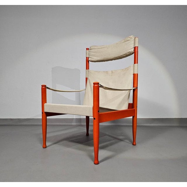 Stunning safari lounge chair, model 30, designed by Erik Worts and manufactured by Niels Eilersen, Denmark 1960. The...