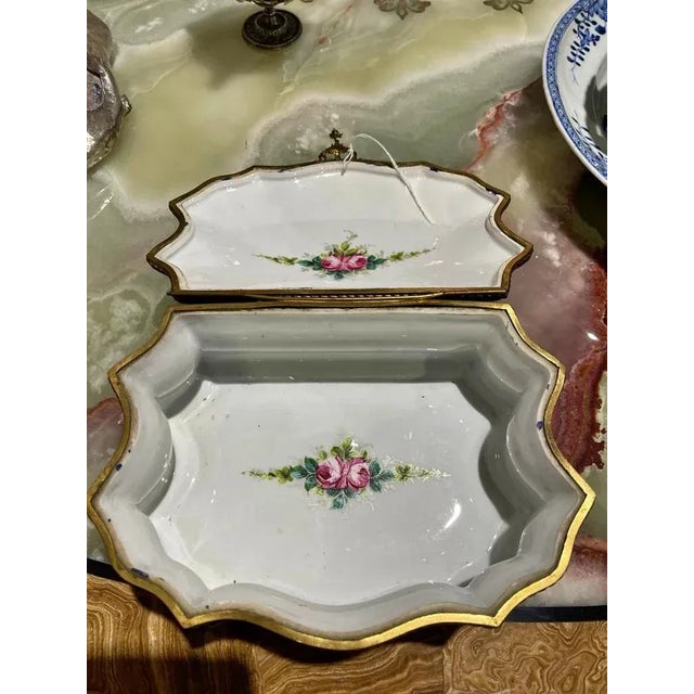 18th Century Cut-Out Box, Sèvres For Sale - Image 6 of 11