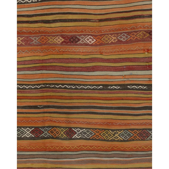1950s Red Distressed Turkish Kilim Area Rug 4ft 2in X 5ft 7in For Sale - Image 5 of 5