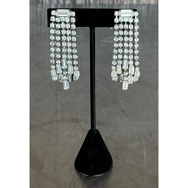 Vintage Weiss Rhinestone Clip on Earrings For Sale - Image 10 of 12