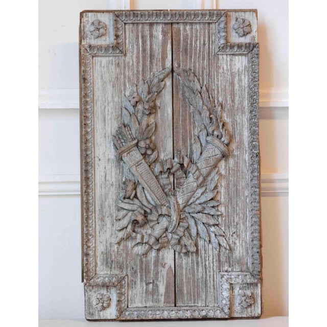 French French 18th Century Louis XVI Carved Wood Panel with Gardener’s Attributes For Sale - Image 3 of 7