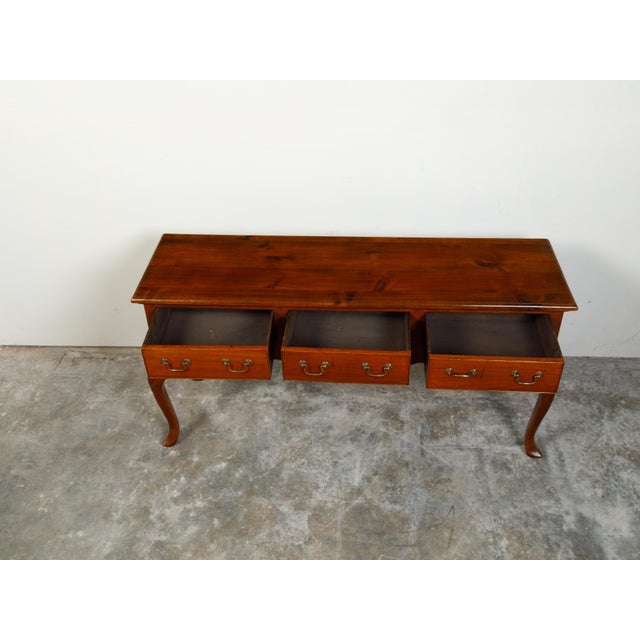 English 1940s Dresser Base with Three Drawers, Cabriole Legs and Carved Apron For Sale In Atlanta - Image 6 of 12