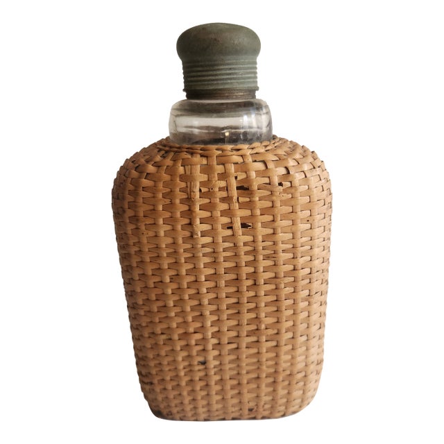 1900s Edwardian Wicker Covered Glass Liquor Flask For Sale