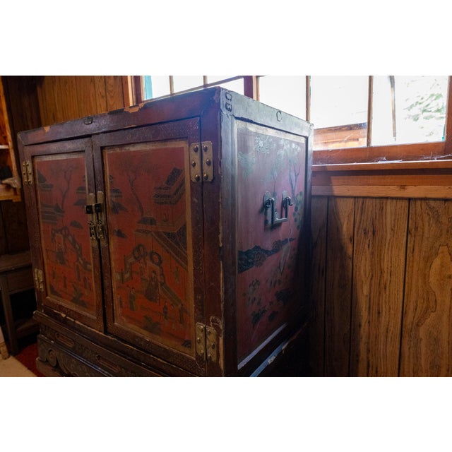 Chinoiserie 19th Century Chinese Red Lacquer Wedding Cabinet With Hand-Painted Chinoiserie Decoration For Sale - Image 3 of 4