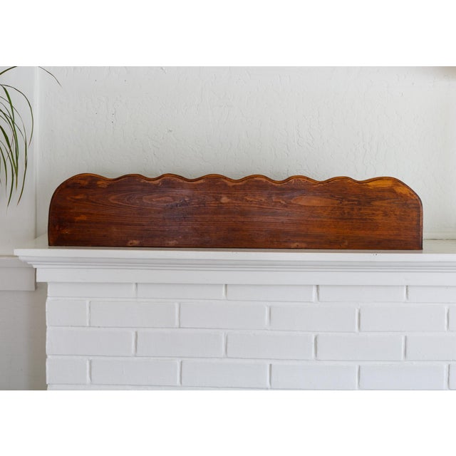 Folk Art Scalloped Wooden Shelf With Bow Brackets For Sale - Image 4 of 11