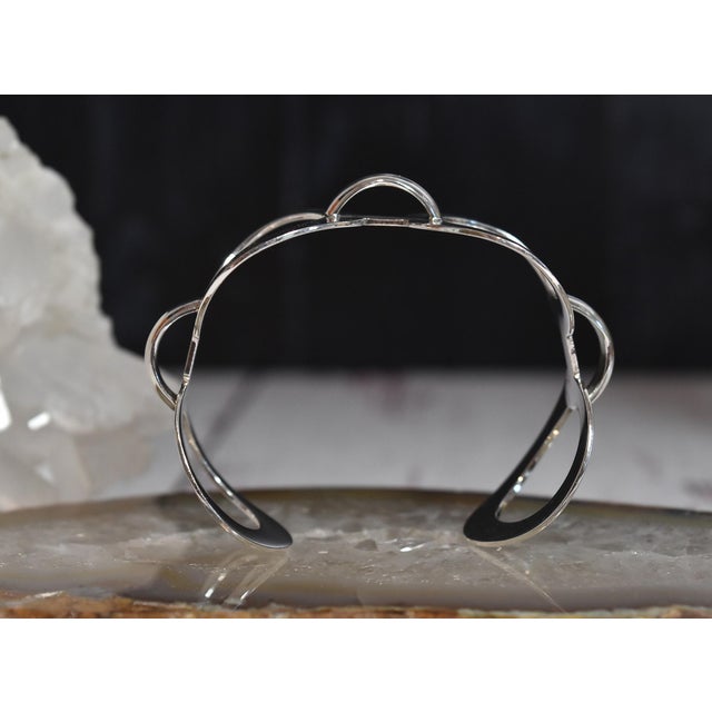 Metal Late 20th Century Mod Sterling Silver Circle Cuff Bracelet For Sale - Image 7 of 15