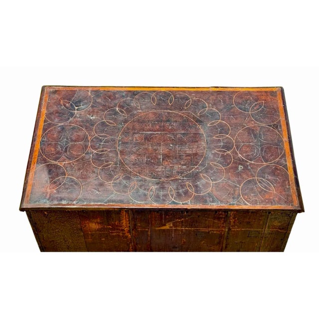 William and Mary Oyster Veneer Chest of Drawers For Sale - Image 10 of 12