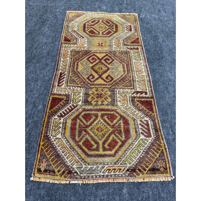 Turkish Yastik Rug 1'7" x 3'3" For Sale - Image 4 of 5