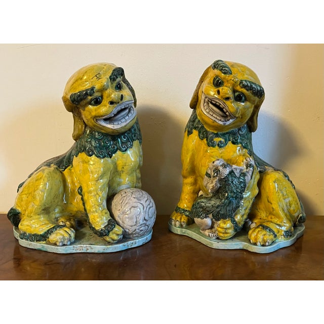 Antique 18th Century Chinese Famille Vert Foo Lion Dogs - a Pair For Sale - Image 13 of 13