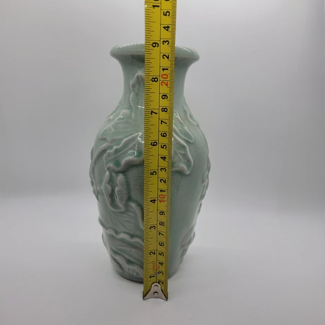 Vintage Celadon Green Crackle Glaze Porcelain Lotus Frog Relief Vase 9 Inch For Sale - Image 10 of 10