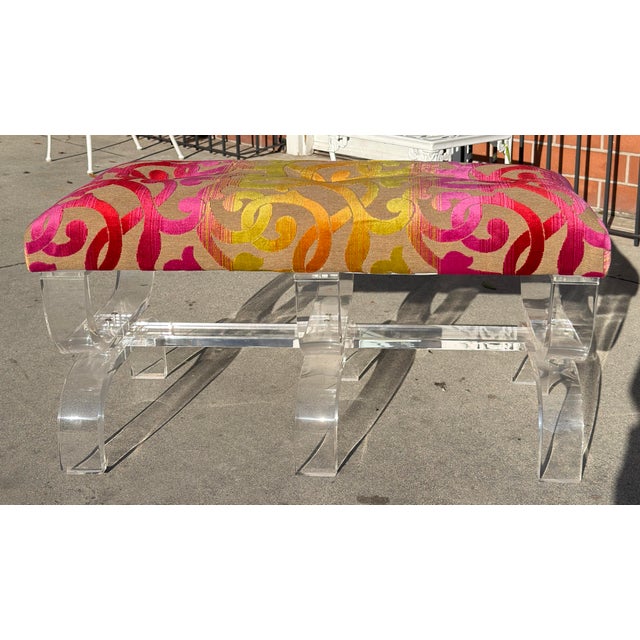 1980s Scalamandre Cut Velvet Upholstered Phyllis Morris Lucite Bench For Sale - Image 5 of 7