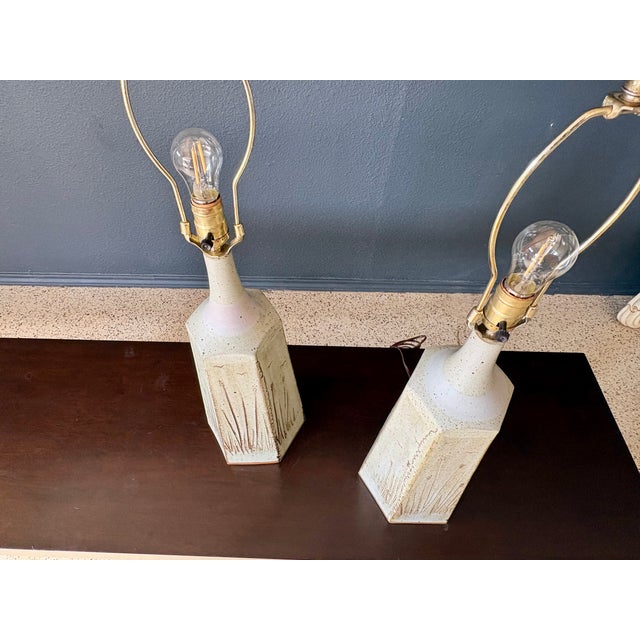 Ceramic 1970s Organic Modern Table Lamps in Stoneware & Brass - a Pair For Sale - Image 7 of 17