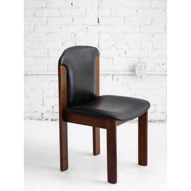 Wood Set of 4 Mid-Century Leather and Walnut Dining Chairs, Silvio Coppola for Bernini For Sale - Image 7 of 18