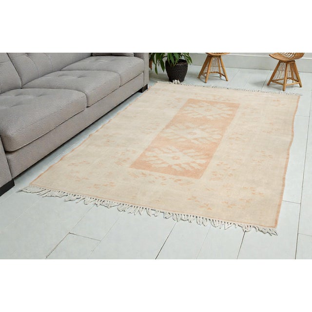 1950s Oushak Bohemian Carpet For Sale - Image 6 of 10