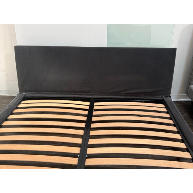 2020s European King Size Antonio Citterio for B&b Italia Atoll Bed Frame For Sale - Image 5 of 12