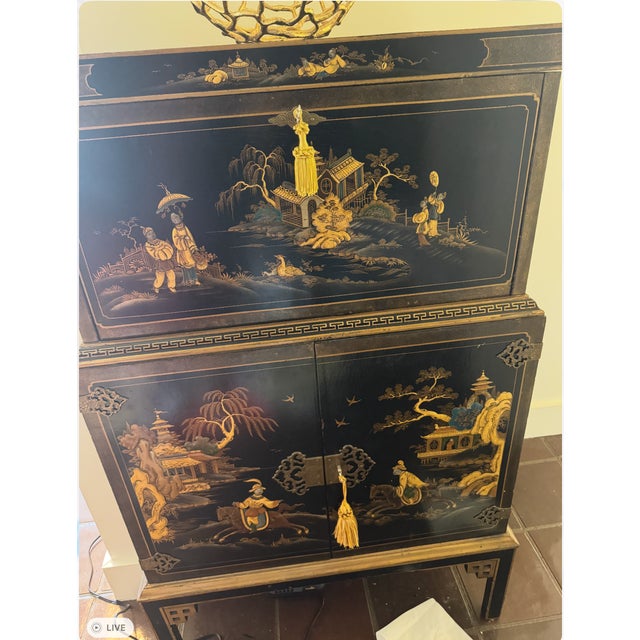 Asian Chinoiserie Black Lacquer Cabinet / Dry Bar With Hand-Painted Gilt Scenes, Mid–Late 20th Century For Sale - Image 3 of 12