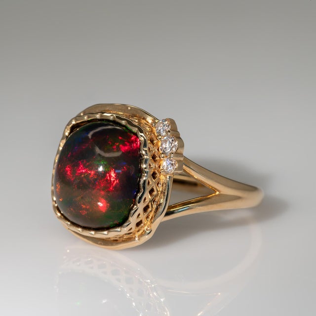 2020s 3.9Ct Black Opal Ring With Earth Mined Diamonds Accents: Solid 14k Gold, 11mm For Sale - Image 5 of 8
