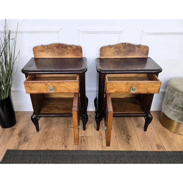 Wood Italian Art Deco Nightstands in Burl Walnut, 1940s, Set of 2 For Sale - Image 7 of 10