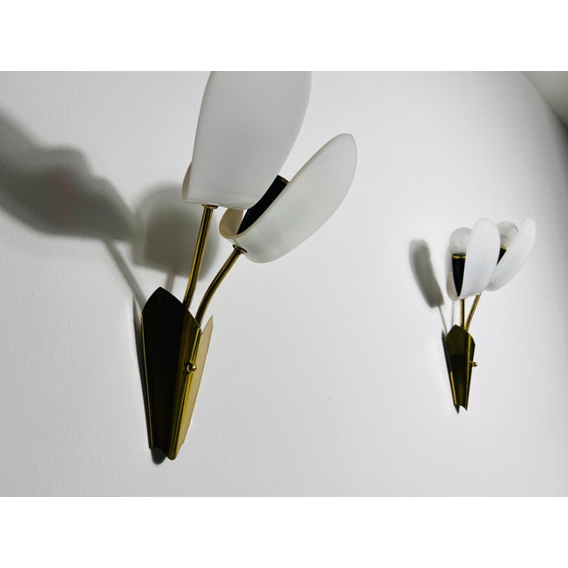 Pair of Mid-Century Brass and Plexi Glass Wall Lamps, Italy, 1960s For Sale - Image 9 of 11