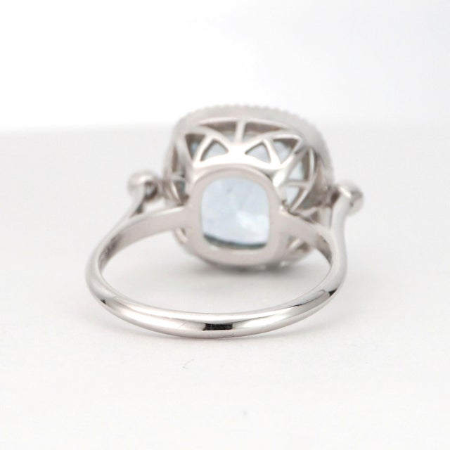 White 14k Gold Ring With 4.25ct Aquamarine & Diamonds Size 6.5 For Sale - Image 8 of 18