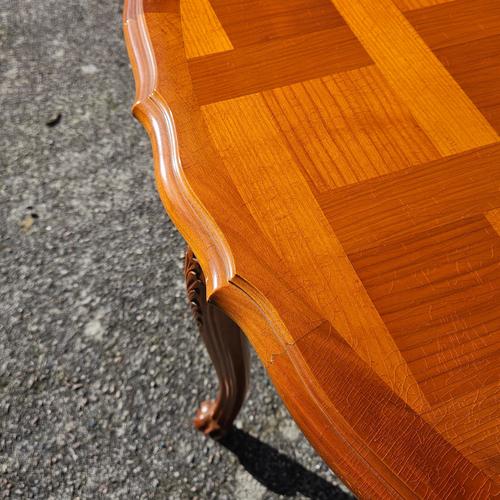 French Extendable Marqueterie Dining Table in Cherry, 1980s For Sale - Image 17 of 18