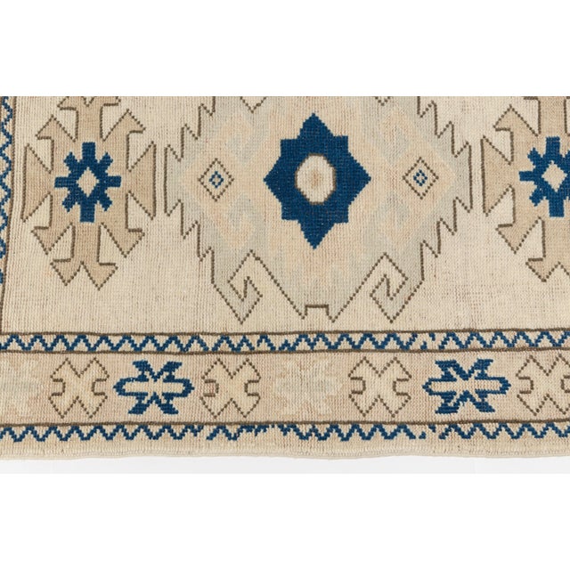 Mid 20th Century Beige and Blue Small Turkish Rug For Sale - Image 9 of 10