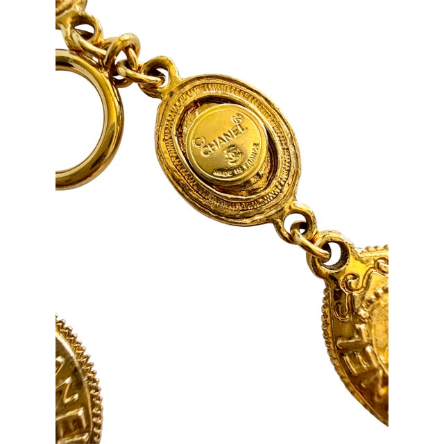 1970s 70s Chanel Bracelet Seal Charm Double C CC Gold Plated Logo Coco Vintage For Sale - Image 5 of 17