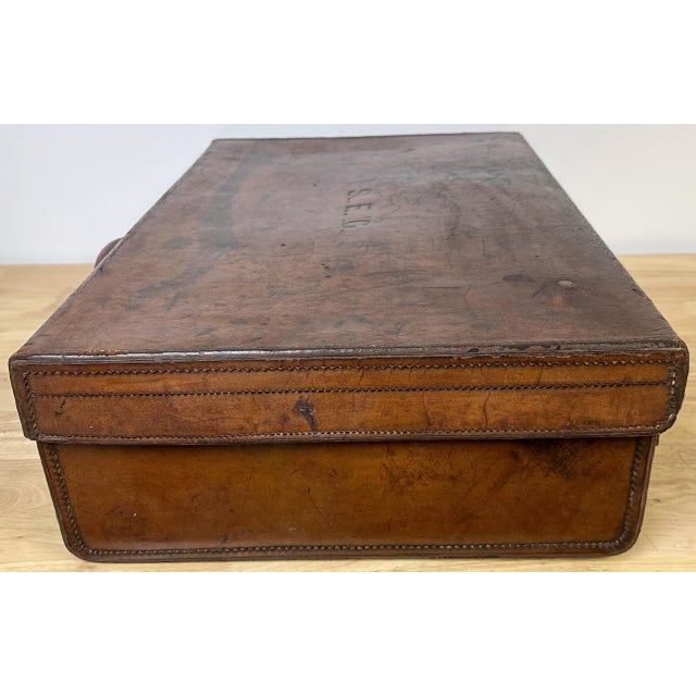 Edwardian English Leather & Brass Suitcase by Army & Navy CSL London Circa 1910 For Sale - Image 16 of 18