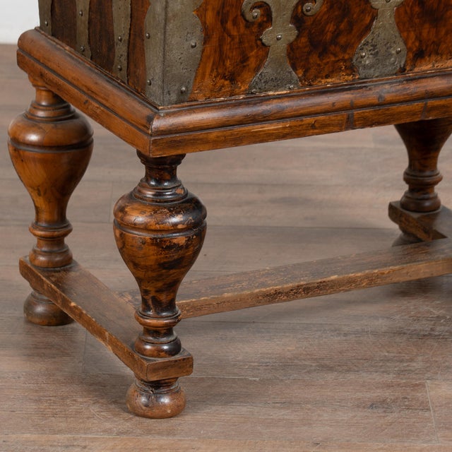Early 19th-Century Swedish Pine Lockbox Trunk Raised on Turned Legs For Sale - Image 10 of 11