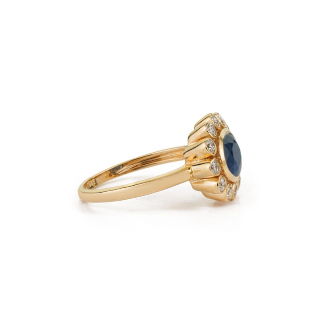 Metal Modern 1.83ct Natural Sapphire Diamond Statement Ring in 14k Yellow Gold Size 4 For Sale - Image 7 of 17