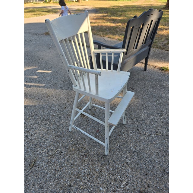 This authentic early American country-style youth chair / high chair brings timeless farmhouse charm and wonderful...