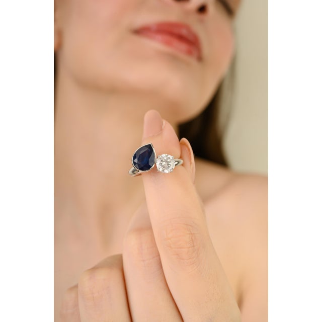 Metal 18k Certified 2 Carat Sapphire Pear Cut Toi Et Moi Gold Diamond Ring Size 6.5 For Sale - Image 7 of 13