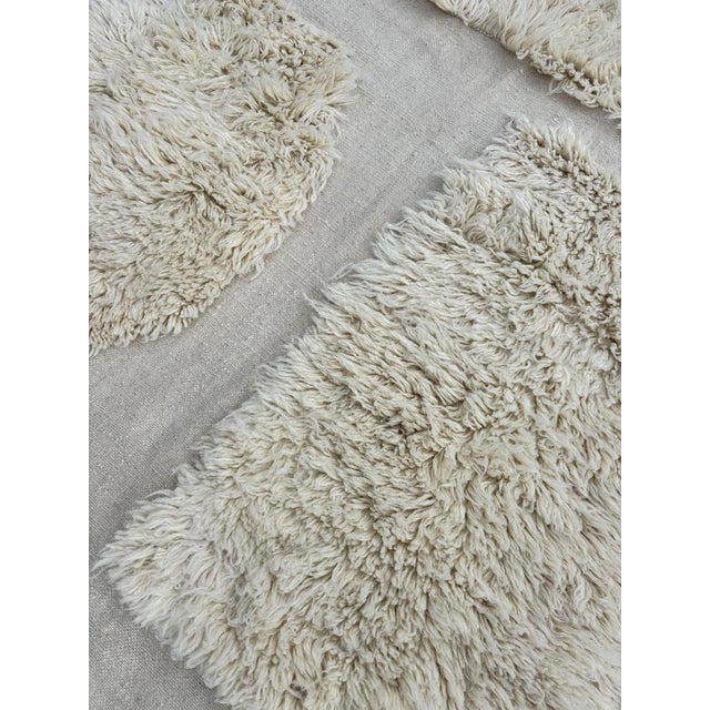 Early 21st Century Handmade Moroccan Beni Ouarain Textured Rug, 2010s For Sale - Image 5 of 8