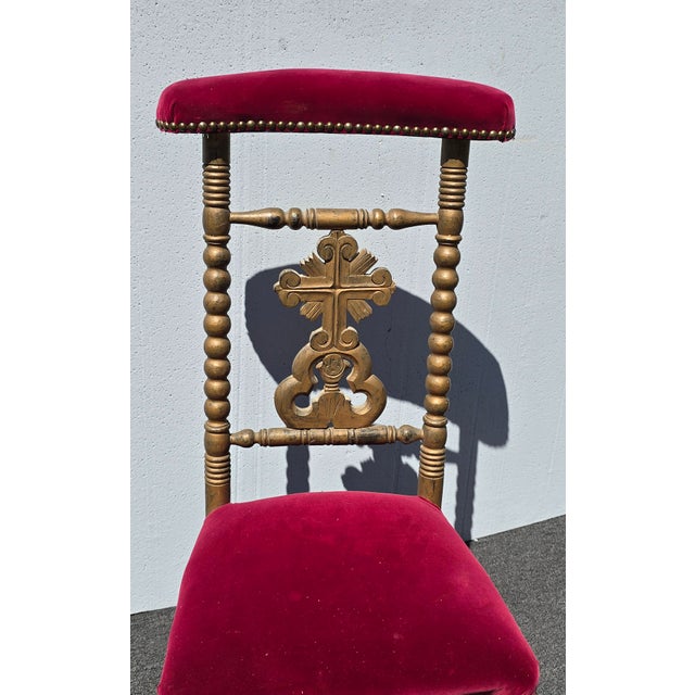 1970s Vintage Gold Italian Rococo Red Velvet Bobbin Side Chair ~ Hollywood Regency For Sale - Image 5 of 14