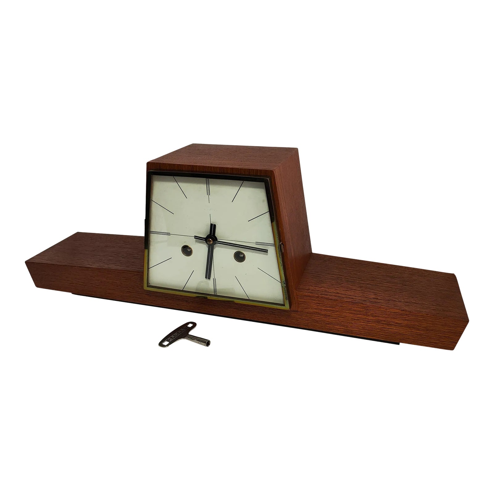 セール❗️Breakfast-warmer ヴィンテッジ　アンティーク　英国 1965 Chime Windup Mantle Table Clock by Franz Hermle & Sons | Chairish