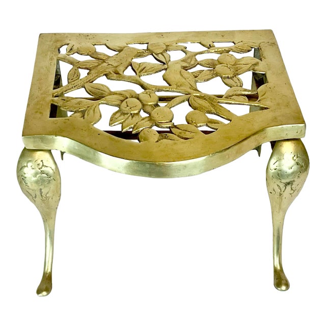 Late 1800s Antique English Cast Brass Fireplace Footman Kettle Pot Stand. For Sale