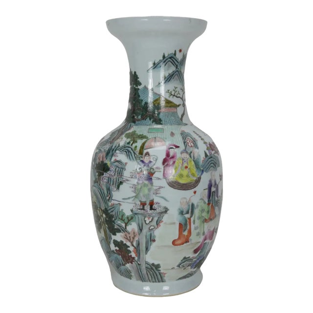 Late 19th Century Chinese Porcelain Famille Rose Vase For Sale