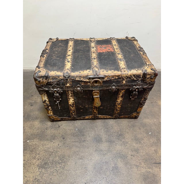 Theatrical Utica Trunk Authentic Late 19th-Century Dome-Top Steamer Trunk Camel back Trunk • Style: The barrel-curved lid...
