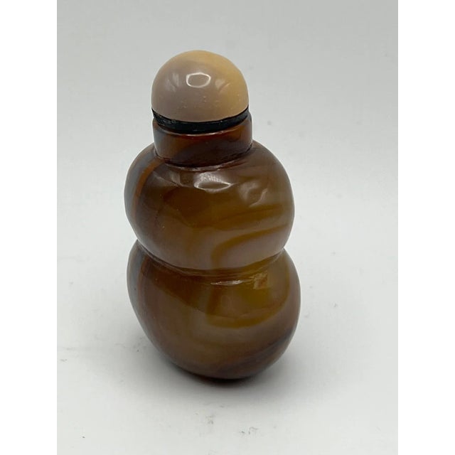 Chinese Vintage Chalcedony Double Gourd Snuff Bottle For Sale - Image 3 of 14