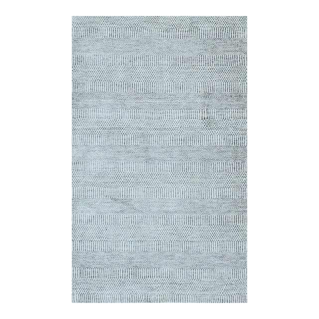 2x4 Trendy Dahlia Beige Solid Geometric Modern Handmade Small Wool Carpet Rug For Sale