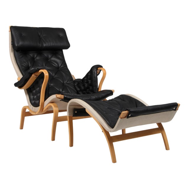 Set of Pernilla Lounge Chair and Ottoman in Leather attributed to Bruno Mathsson for Dux, 1980s For Sale
