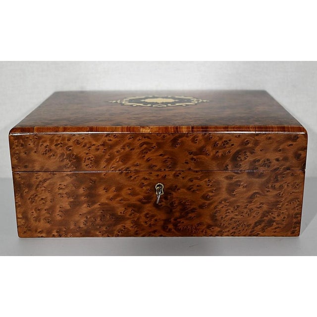 Wood Napoleon III Jewelry Box in Burl Cedar, Late 19th Century For Sale - Image 7 of 18