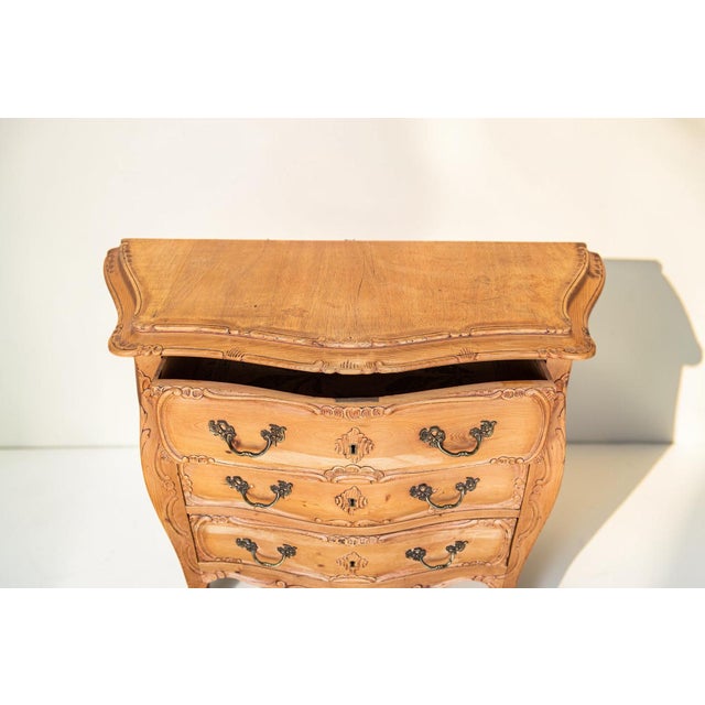 Mid 19th Century Rare 19th-Century French Provincial Carved Solid Pine 3-Drawer Bombé Commode For Sale - Image 5 of 8