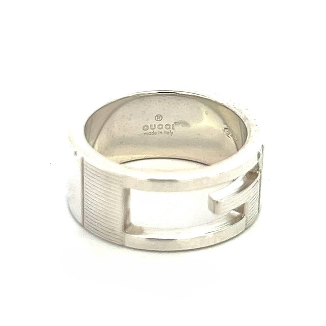 1990s 1990s Gucci Estate Ring Size 5 Sterling Silver 8 mm For Sale - Image 5 of 6