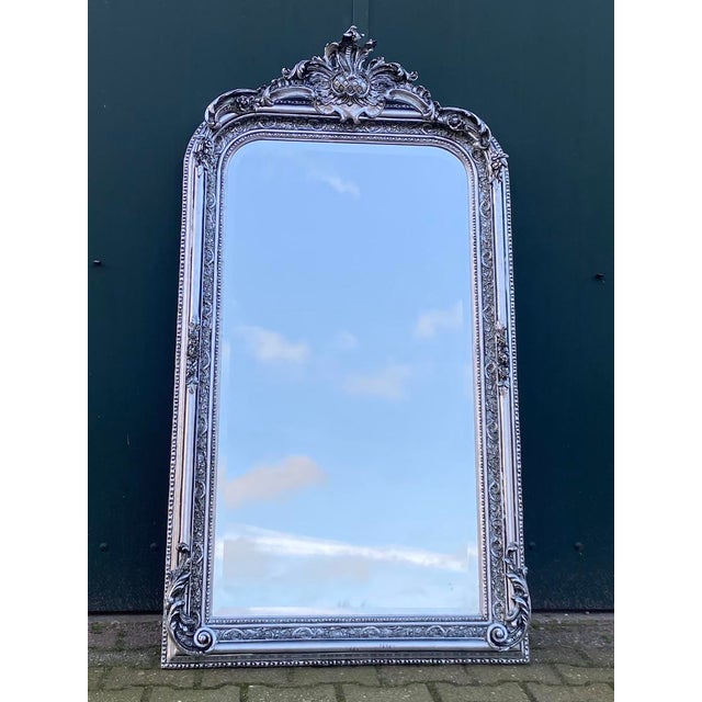 French 1960s Handcrafted Louis XVI Silver Wood Floor Mirror 1 Pc For Sale - Image 3 of 11