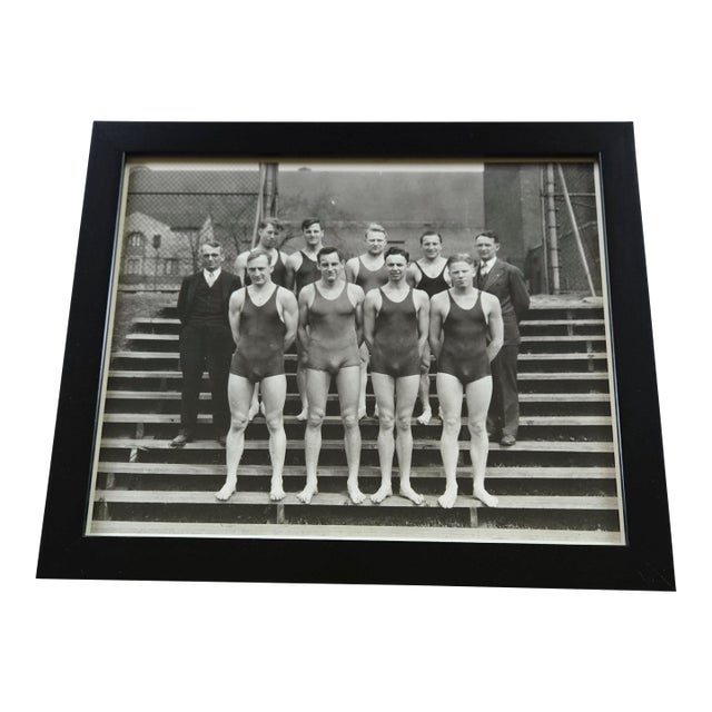 Antique Photograph: University of Minnesota Men's Swimming Team 1930s For Sale