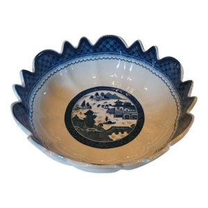 Mottahedeh Charleston Collection Scalloped Canton Bowl
